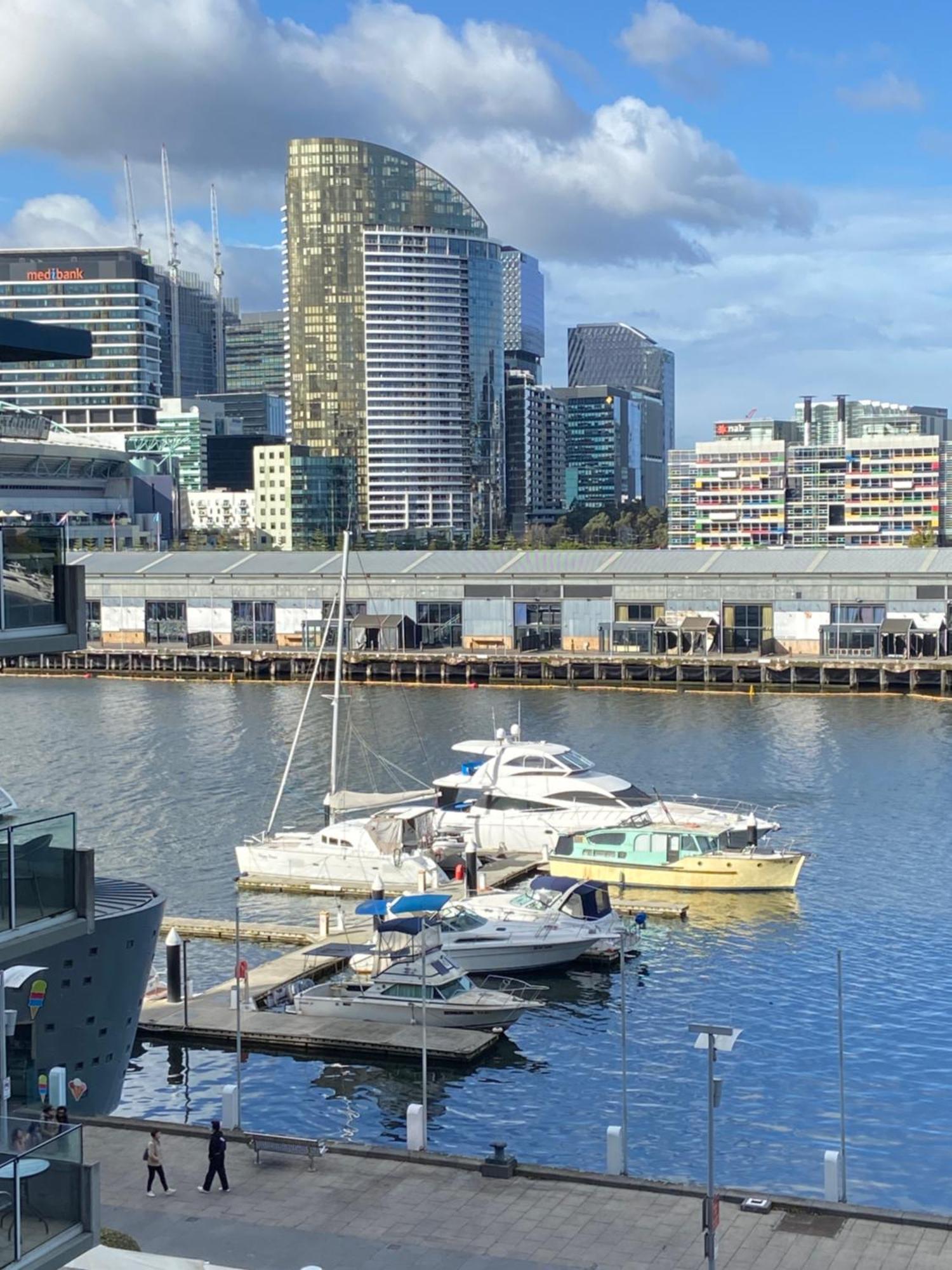 Akom At Docklands Melbourne Buitenkant foto